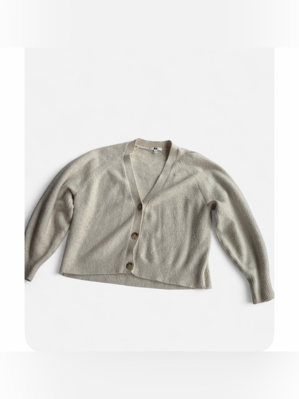 Women’s Uniqlo Extra Soft Cream Cardigan Size Large